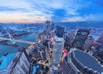 Kw Sky View Hotel -Chongqing Jiefangbei Pedestrian Street Hongyadong Branch,,3 star