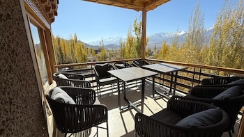 kashi ganga inn