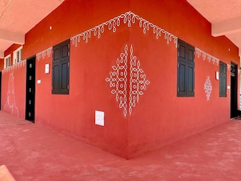 nischala stay at isha yoga center