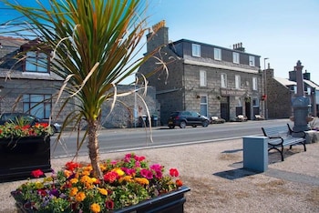 the davron hotel