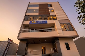 Fabhotel A Square - 400M From Bhimavaram Junction,2, 3, 4, Rs No 674/3, P P Road, Police Bomma Centre, West Godavari,3 star