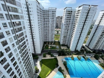 sunrise riveside luxury apartment