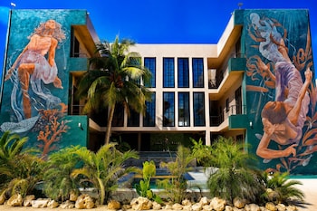 Piscis Art By Ool Hotels,,3 star