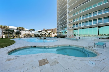 bella luna condos