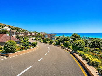 khazri resort and villas
