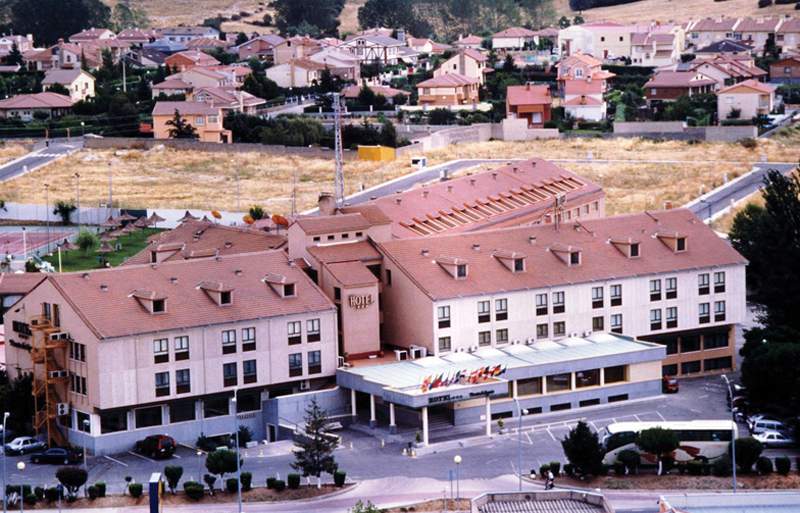 Hotel Puerta De Segovia