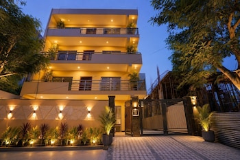 hotel ashirwad noida