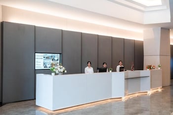 lee hotel lat phrao