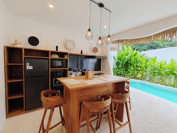 jade uluwatu