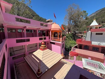 omji ashram tapovan kuti