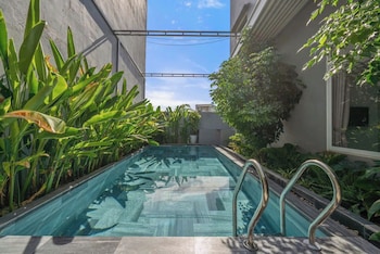 cam on beach 4 bedroom pool villa