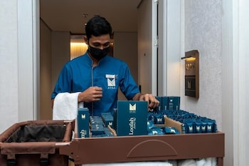 aval hotel