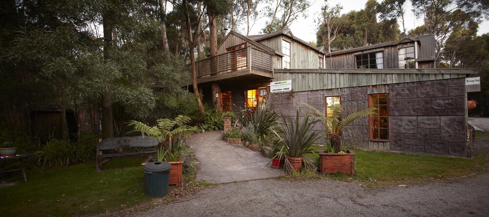 Crayfish Creek Van & Cabin Park,Crayfish Creek>>Boat Harbour,2 star
