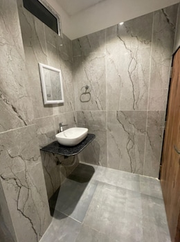 hotel h 22