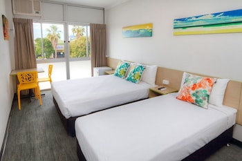 Palm Beach Hotel,Gold Coast>>Currumbin,2 star