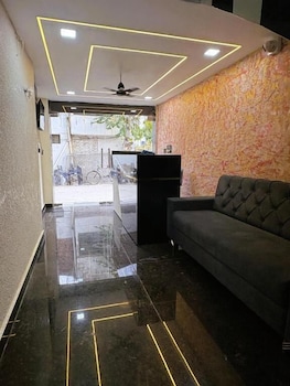 hotel pearl nest palace