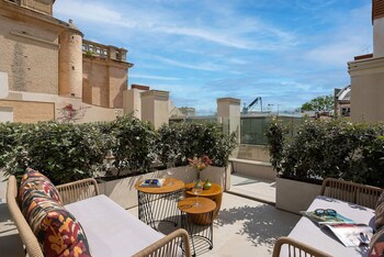 exclusive duplex with private terrace and pool in seville feria 21