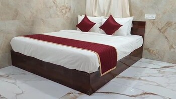 Ss Paradise Residency,,2 star