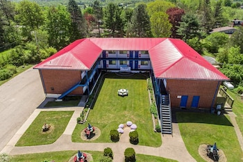 Bridgetown Motor Inn,Bridgetown>>Annapolis Royal,2 star