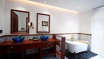 vesta boutique rooftop hotel