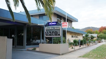 Golden Leaf Motor Inn,Bright>>Beechworth,3.5 star