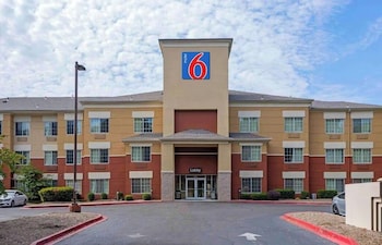 motel 6 suites memphis airport tn
