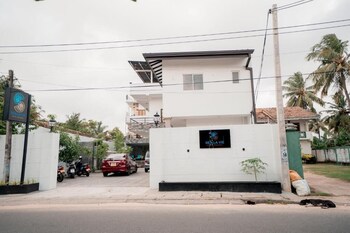 sea la vie hotel negombo