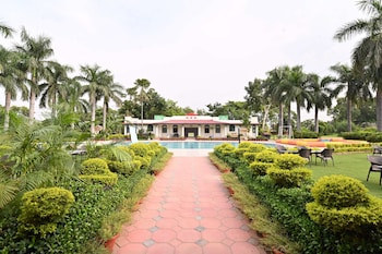 hotel meera palace