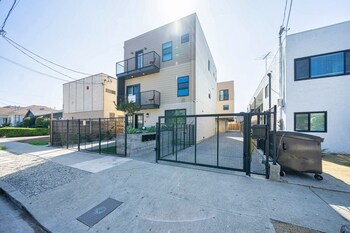 the urban suites