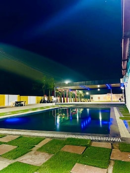 kanha green