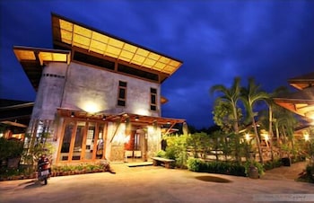 tique series boutique resort
