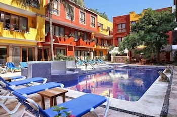 casa loteria sayulita family boutique hotel with restaurant rooftop yoga pool and free parking 3 min to beach
