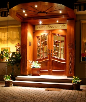 Landhotel Sonneneck - Hotel & Apartments,,3 star