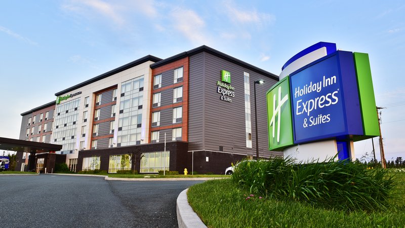 Holiday Inn Express And Suites St John S Airport,St. John's>>Newfoundland And Labrador,4 star