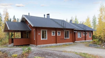 Holiday Club Ahtari Cottages,,4 star