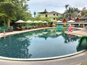 lotus hostel beach koh tao
