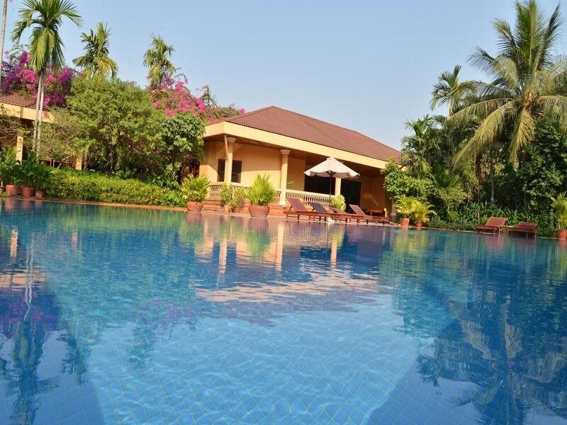 relax resort angkor villa