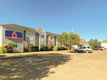 Motel 6 Mcalester, Ok - South,,3 star