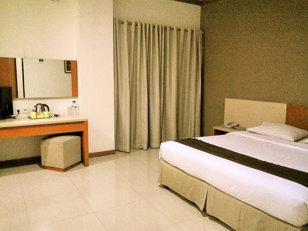 Hotel Delta Sinar Mayang,Near Ooty Club,2 star