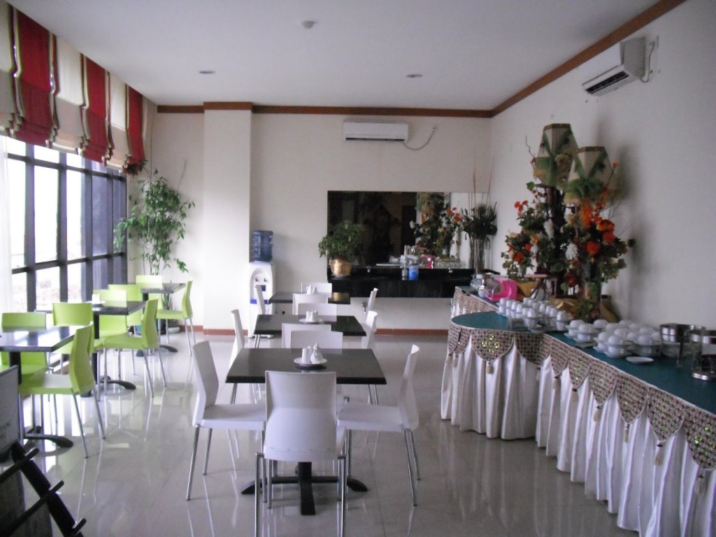 Hotel Delta Sinar Mayang,Near Ooty Club,2 star