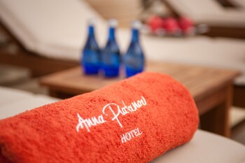 Anna Platanou,Paros>>Parikia,1 star