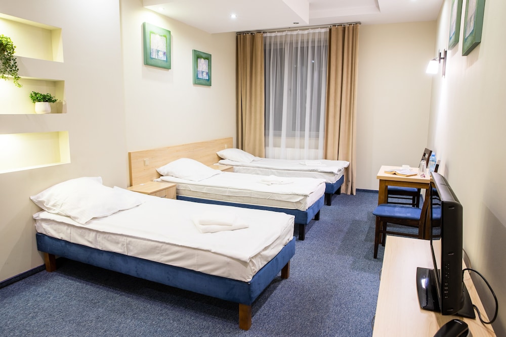 Hotel Restauracja Kardamon,Tarnow>>Rzezawa,3 star