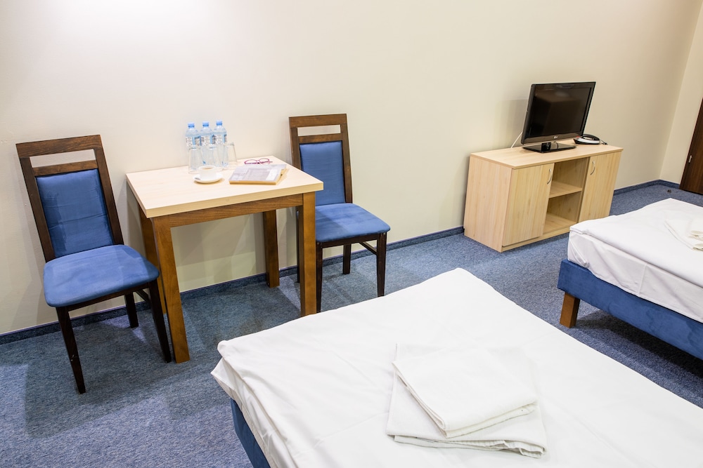 Hotel Restauracja Kardamon,Tarnow>>Rzezawa,3 star
