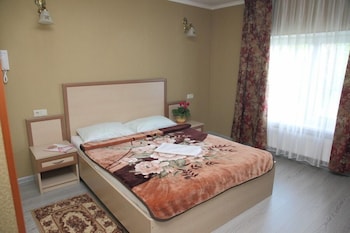 Silky Wai,Shchelkovo>>Moscow,2.5 star