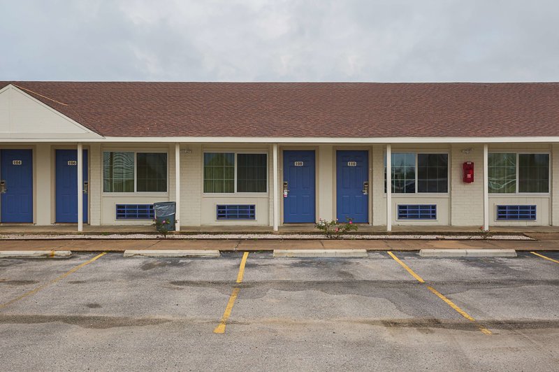 Motel 6 Madisonville, Tx,Madison County>>Huntsville,2 star