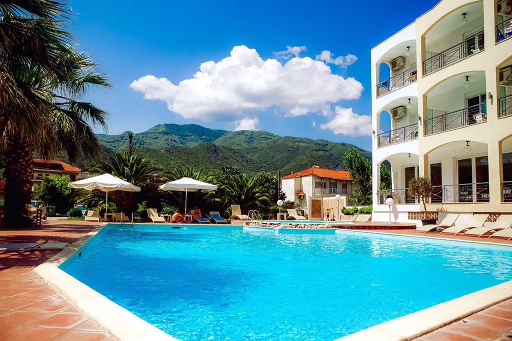 Stavros Beach Hotel,Wakad,3 star