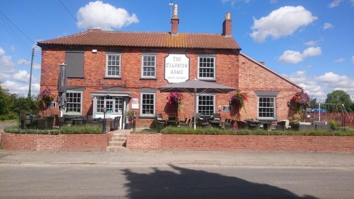 Staunton Arms,Newark>>East Midlands Airport,3 star