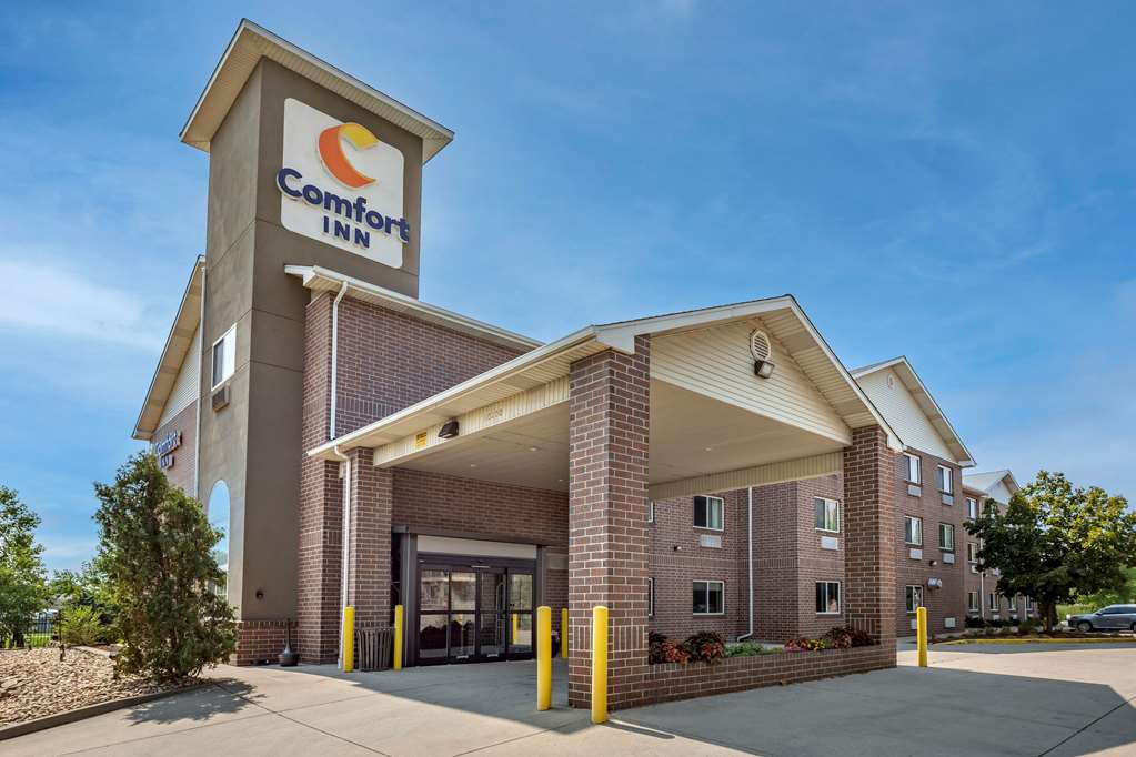 Comfort Inn Denver West Arvada Station,In A Regional Park,3 star