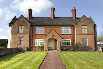 Old Hall House, Nec,Coventry>>Birmingham,4 star