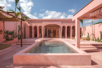 villa ella june